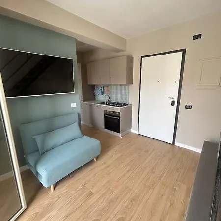 Completely Renovated Near The Sea - Free Parking Apartman *