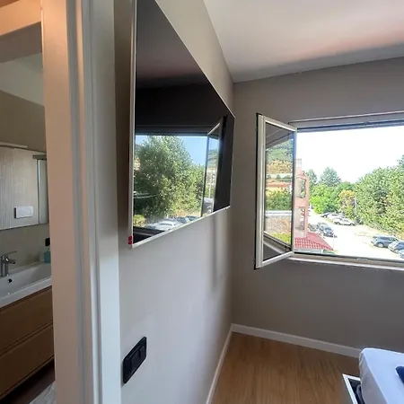Completely Renovated Near The Sea - Free Parking Apartman