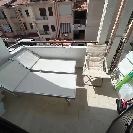 Completely Renovated Near The Sea - Free Parking Apartman *